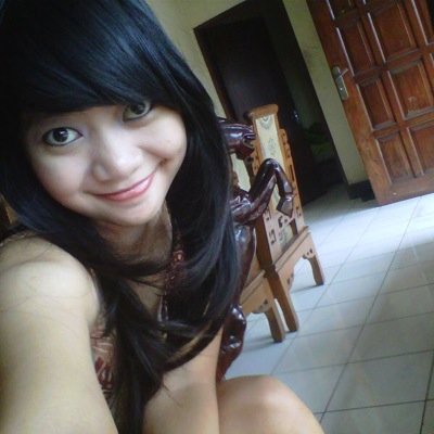 Just ordinary girl