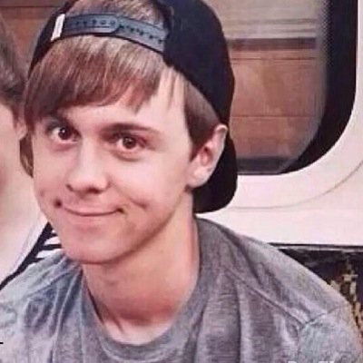 -Taken- @SpcrkleDells i love u baby i never wanna loose u ur my delly and only mine if anyone hurts her ur dead