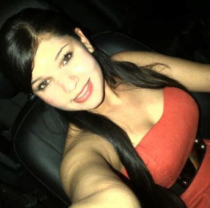 Les prseneto a la que lo mama y no lo moja cobra barato @LissethPinto