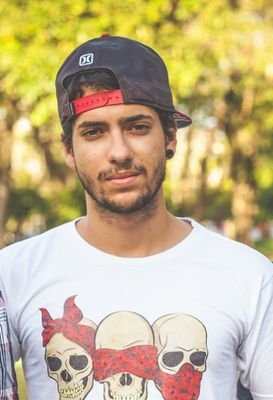 Paciente, confiante, intuitivo.