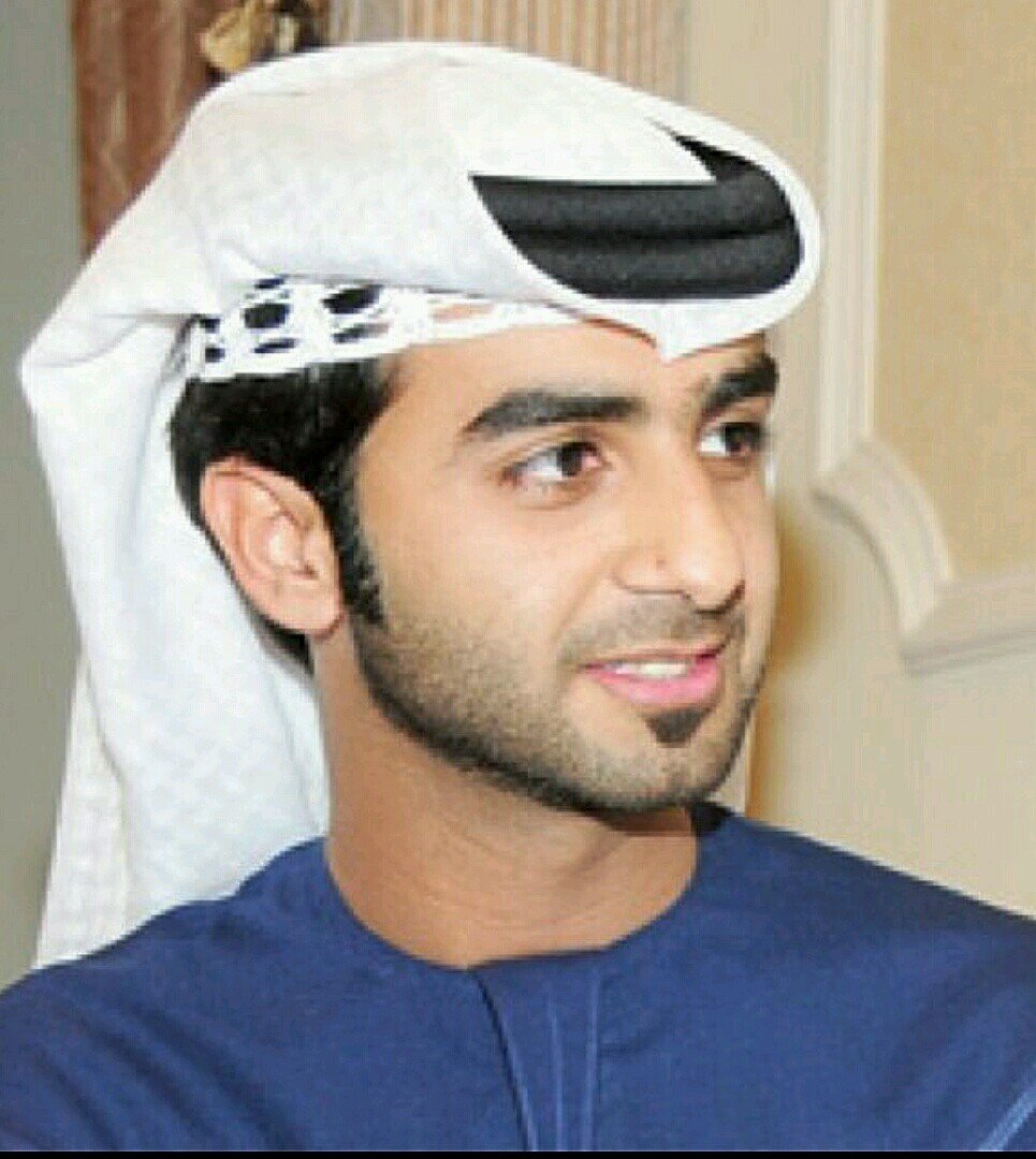 ‏‏‏‏‏‏‏‏‏‏‏‏‏‏جرّاح عظام إماراتي🇫🇷🇦🇪
(‏‏‏‏‏‏‏‏‏‏‏ أعنّي النفس في المطلب ولا عاني شواردها،،أعنّـيها وأهنّـيها اذا حقـق لها المطـلوب)