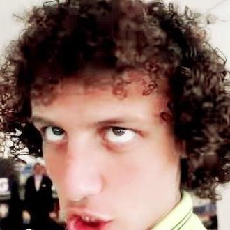 Davidluiz32fc's profile picture. If you are happy you are a geezer.
@davidluiz_4