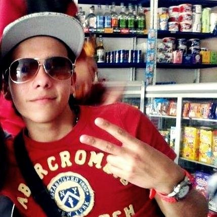 roberthstevenFC's profile picture. Disfrutar la  vida  al máximo  Porque nadie lo hara por mi (Farriar-Tomar-Fumanchar  y Sexo sin control