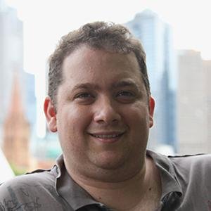 I'm a web developer that loves writing performant and usable websites while drinking good coffee and listing to awesome tunes.