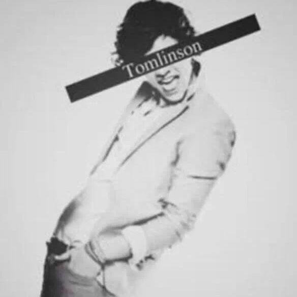 I Ship Bullshit. || If Larry was not real .. 
Harry is very definitely in love with Louis. || Little Monster || Be nice and Follow back :)