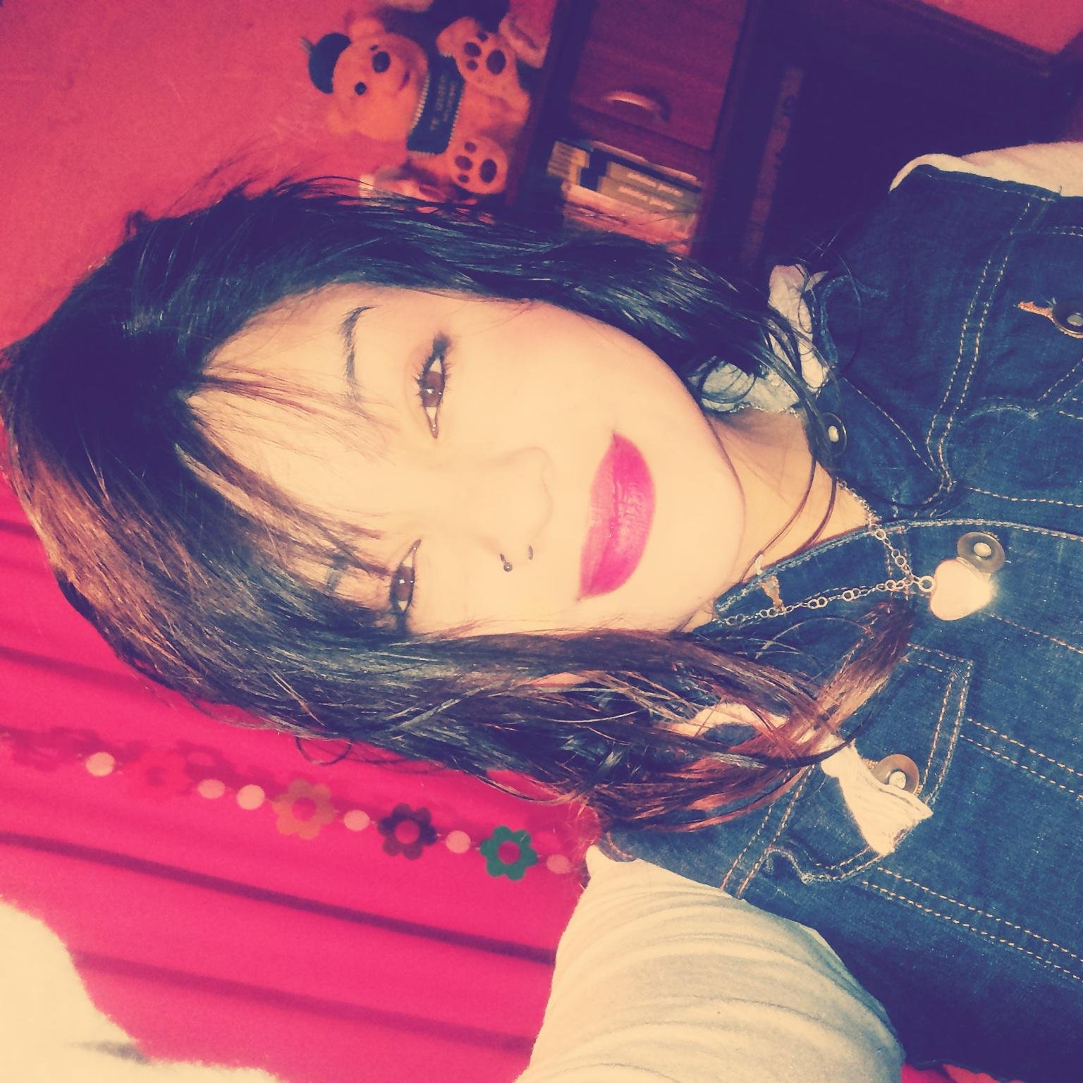 Hello I am Good looking Sigueme I Like The One Drection Are World's Best '3 CHILE