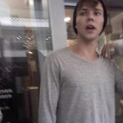 softlvcas's profile picture. kiss me kiss me