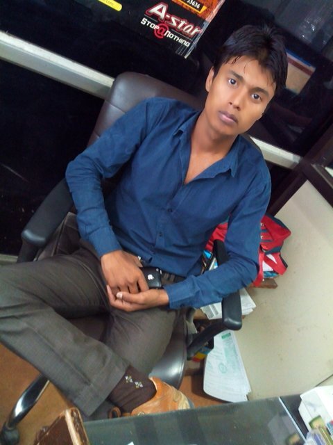 19, Loving life , Instagram - pal.ravi