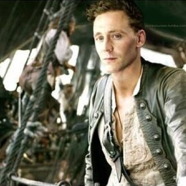 I'm a pirate, looking for life's treasure {RP}{R21+ Explicit}{BDSM}{Bi}{Literite}{don't like, don't follow}