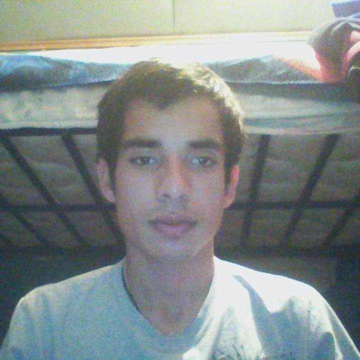 Quiero mas gente a mi gente en % 100 de apoyo todos me siguen a mi twitter y me apoyan mucho