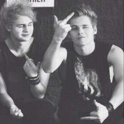 jfccIifford's profile picture. @twerkitmashton