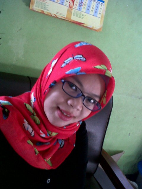 iimapriani's profile picture. hidup adalah pilihan.....