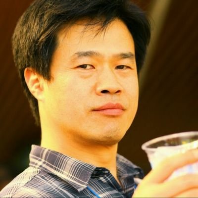 경쟁에 반대한다. 수관기피는 경쟁관계에서는 불가능한 현상이다.