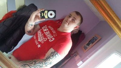 hi im 23 live a happy life at home with my girl and 3 adorable kids :)  .... im friendly and easy to talk to im also quiet funny