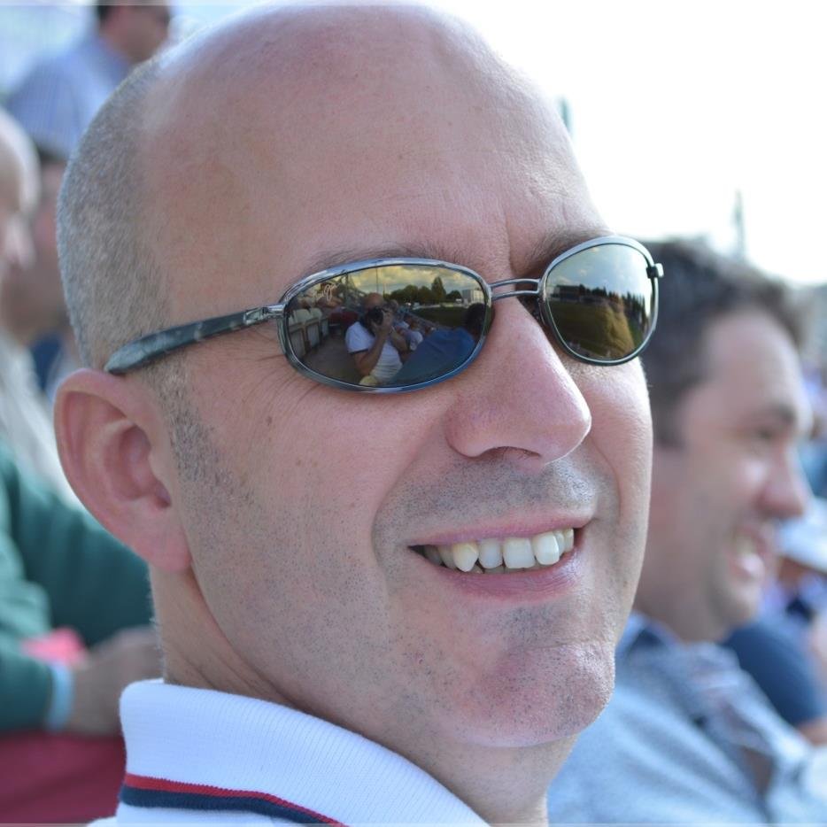 Husband, Dad, golfer, rugby fan, Leicester Tigers supporter, beer lover.