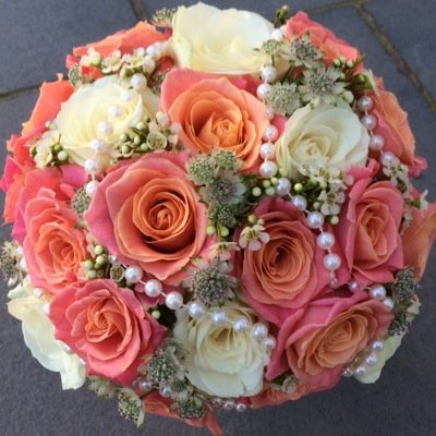 Wedding flower specialist based in Wolverhampton, happy and loves her job :) xxx