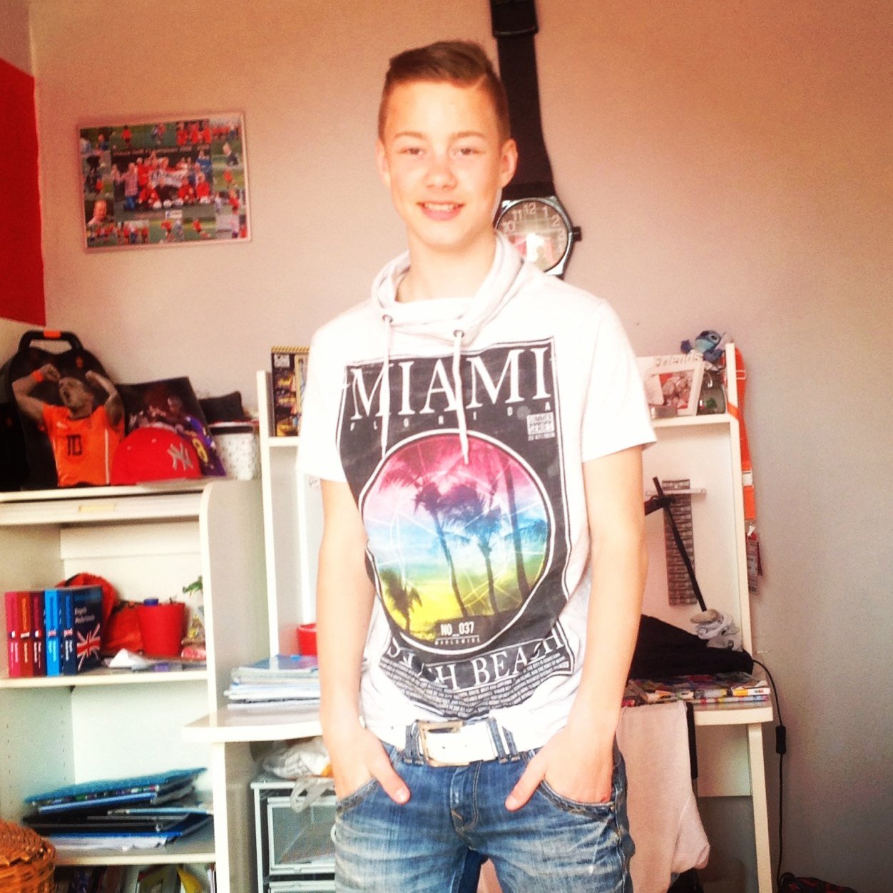 13-CLD-home-friends
Insta: 015boy
App: vraag maar