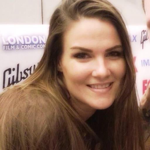 I'm Amy. I'm vegan. I swing iron and hang out on cemeteries. I'm slightly odd. Once upon a time they called me Lita.