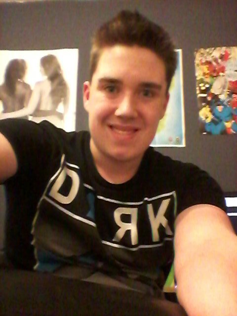 calam_higgitt's profile picture. xbox man, gamertag:cobcon129