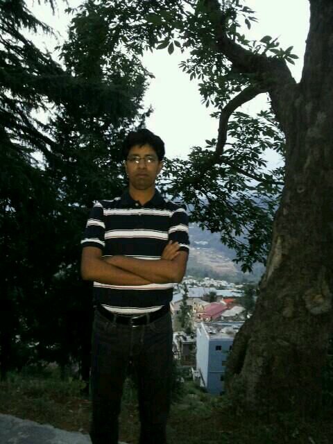 i am ophthalmologist like sports and good movies, curious about new things.