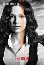 ITS FANBASE ! All about @taylorswift13 especially for The Giver !coming Soon on August!