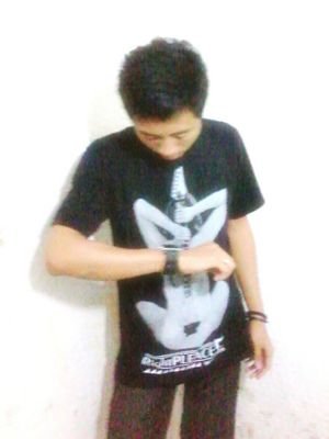 Musician | Song writter | Indie Music | Bassist @AuroraBand_ID & @Qeyvers
