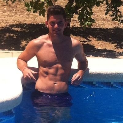 Dime que no puedo, y tendre un motivo mas para intentarlo. Jugador de futbol,  enamorado de un 5-07-14 y estudiante de Tecnino superior en actividades deportiva