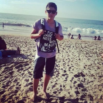 Soy Matias Pero mis amigos me llamanMatico, Vivo en la Ñipa,Petorca Chile, Soy incha de la Universidad De ChileT_T.
