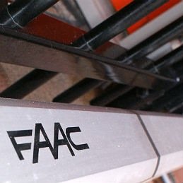 Klaassen Toegangscontrole is oa leverancier/fabrikant van FAAC poortautomatiseringen, sierhekwerk, inrijpoorten, industrieel hekwerk, beveiliging, slagbomen enz