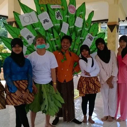 yeeeee yang penting HAPPY