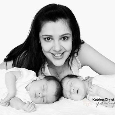 Mum of twin girls, frustrated sports person with way too many injuries!