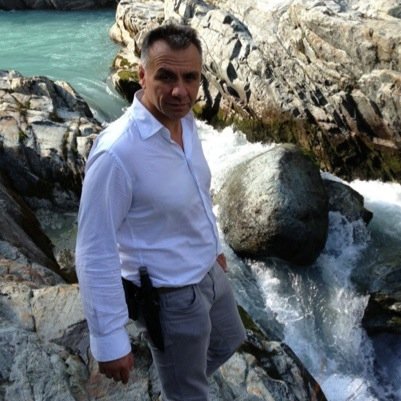 Flâneur...figlio di artigiano, nipote di commerciante e di ferroviere. ⛔️Islam - ⛔ UE - Conservatore