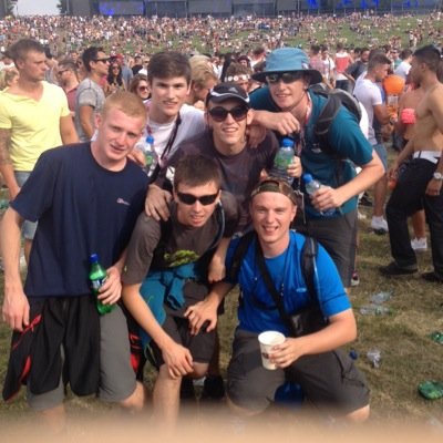 toshie100's profile picture. BBM - 748CBAEB 
Instagram - toshie100
Snapchat - toshie100