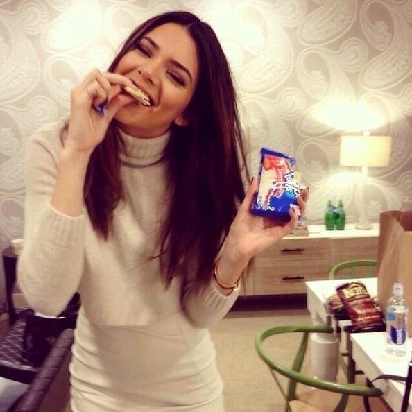 One of the Oldest Dawson children. 22 years of age. I love strawberry poptarts, if you have some, I will find them. (RP|Single)