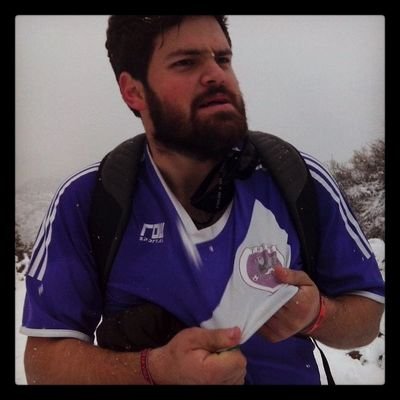 Hincha CRUZADO y de Racing. Delantero del glorioso Treile. Limpiando mi TL de política y agregando kilos de fútbol.