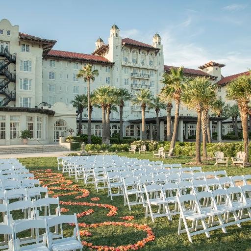 Hotel Galvez, A Wyndham Grand Hotel, is Texas' only historic beachfront hotel. The hotel celebrated its 100th in 2011 and is reputed to be haunted. #hotelgalvez