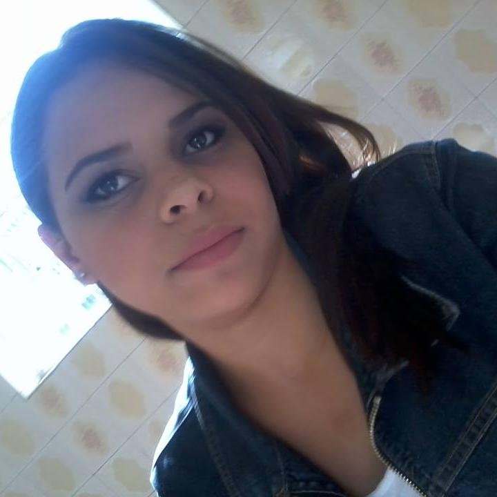 Sou como você me vê. Posso ser leve como uma brisa ou forte como uma ventania, Depende de quando e como você me vê passar.