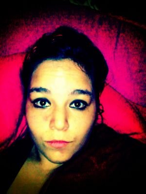 hey ya'll! names robin :) i love longboarding writing poetry and being outdoors going to party's and tryin new things! follow me up :)