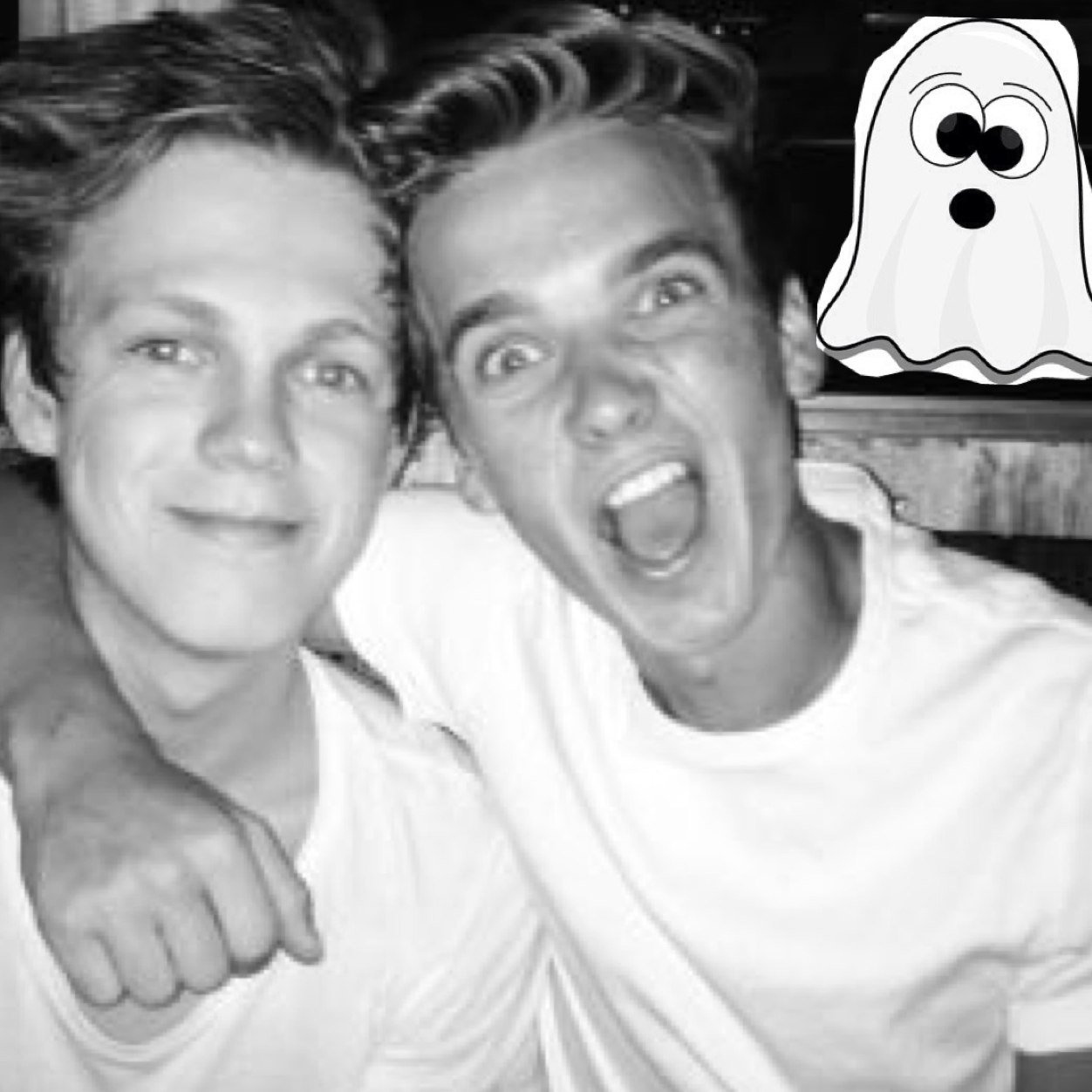Hello there. I am a ghost that hanuts Joe and Caspar's apartment:) i love fandoms, bands and of course youtubers! Jaspar is my otp and pays my rent