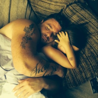 jonjoburke's profile picture. Live for my family,
Live for love 
Love to live 
And i live it to the full xxx