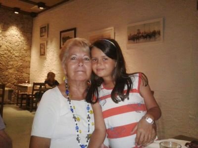 Abuela de la mas guapa de las nietas.