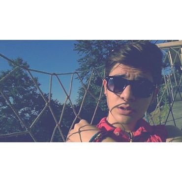 asdenesasd's profile picture. |Rihanna|16|Eminem||Başak|