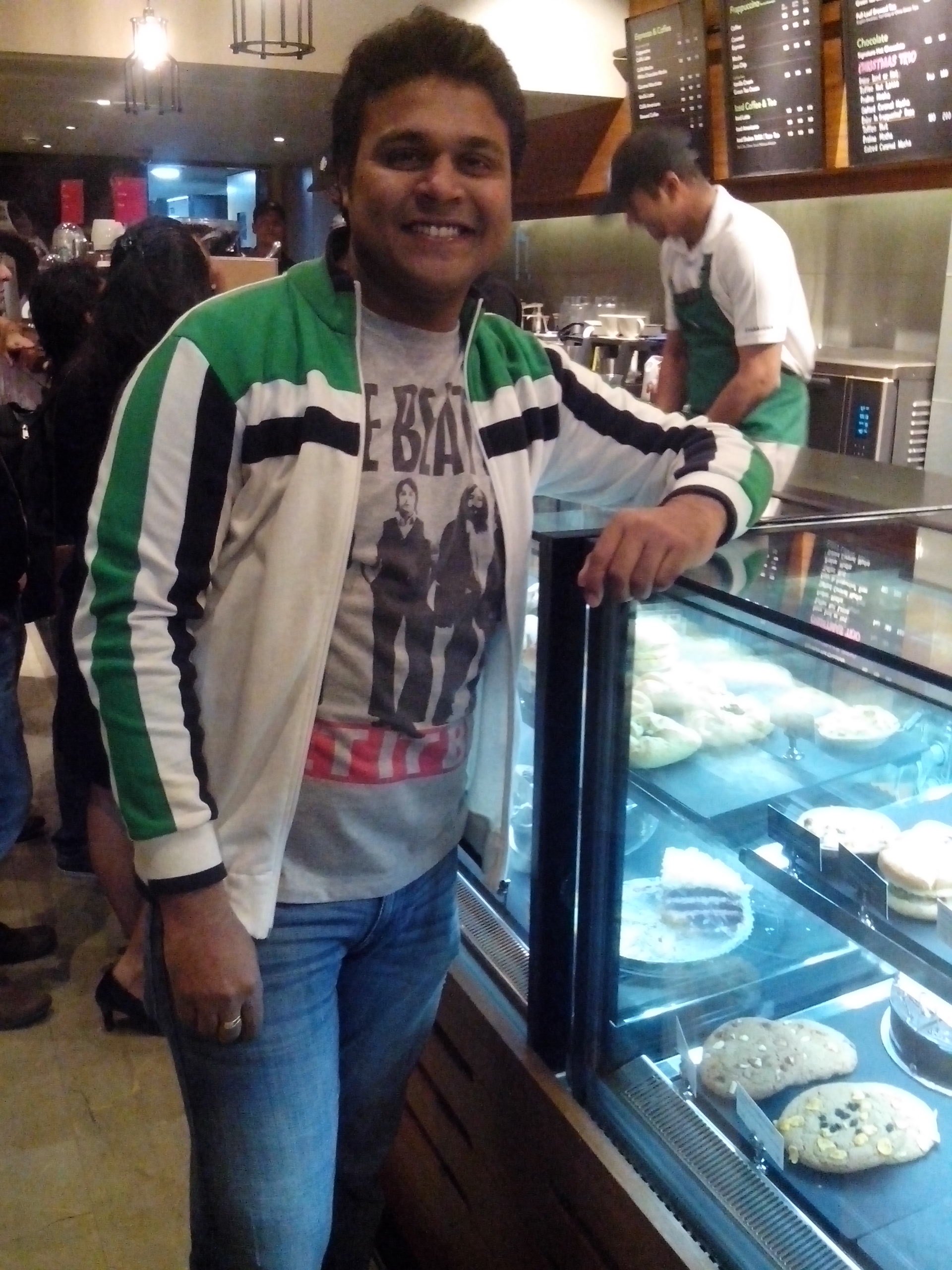 Software Engineer with emphasis on Database/ETL/Manual Testing, Love outing and being social.