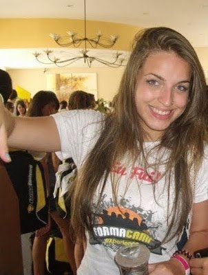 tenho até medo de me aproximar das pessoas, pq comigo é sempre a mesma sequência: conhecer, simpatizar, gostar e perder ...