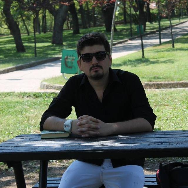 #Okur, #yazar, #çizer, #oynatır, #planlar, #yönetir ve çok daha fazlası #sosyalmedya tutkunu bir deli! #Web & #SocialMedia Manager