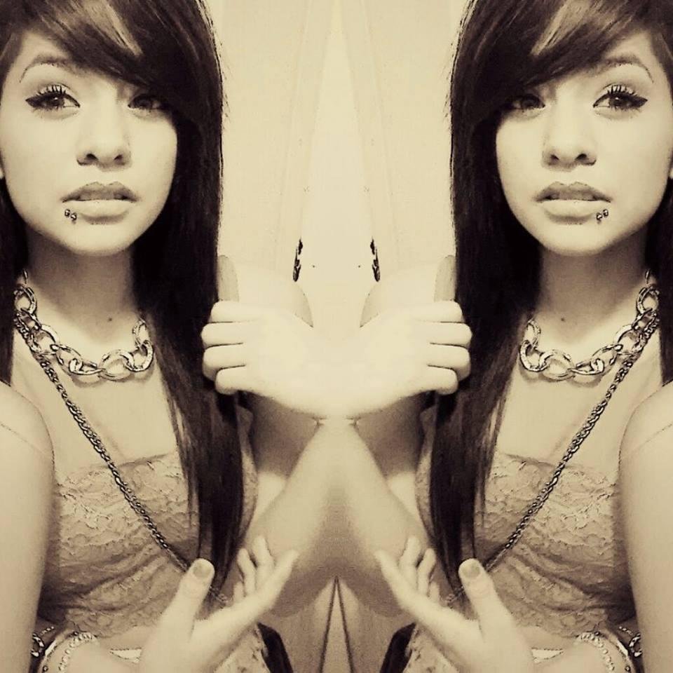 nicoleeatskids0's profile picture. bi and proud follow me on instagram youlame.horseshit