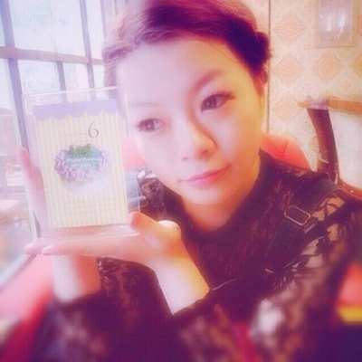 はじめましてんー★
最近はじめました。難波で美容師してますっ★
九州出身ですっ★よろしくお願いしますっ★