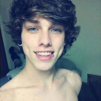 PerfFuckingFake's profile picture. Hi.