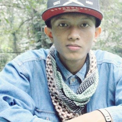 Jujur dan rajin. Tanpa salah
satunya loe sampah, tanpa
keduanya loe tai.