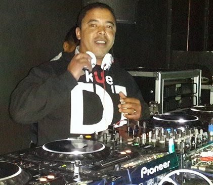 I'm a DJ at Kue DJ Academy. Commercial,house, deep house, tech house are the flavors.